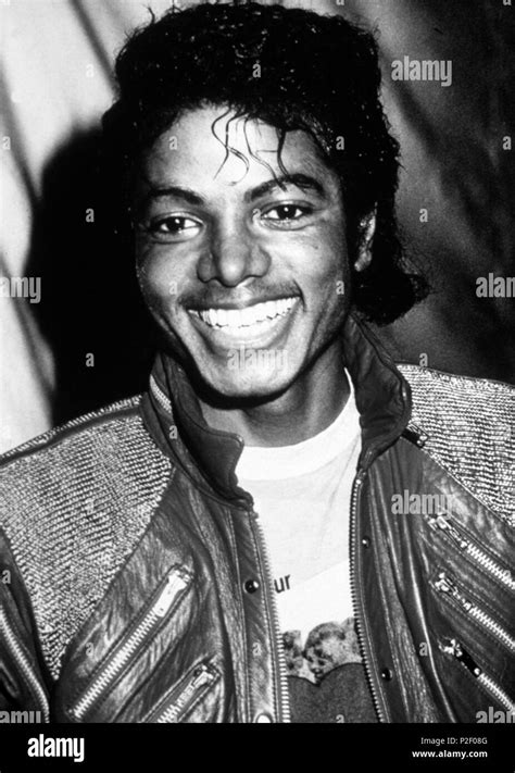 Michael Jackson 1983 Hi Res Stock Photography And Images Alamy