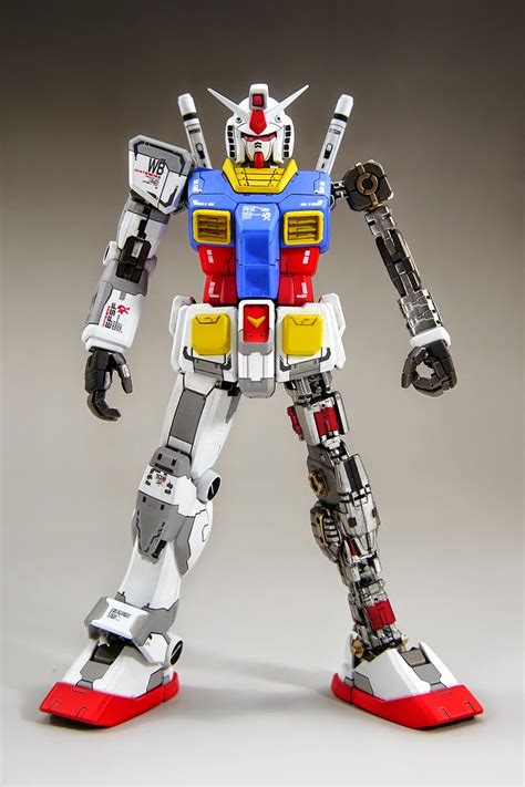 See more ideas about gundam model, gundam, custom gundam. Gundam Family: MG 1/100 RX-78-2 Gundam Custom Build