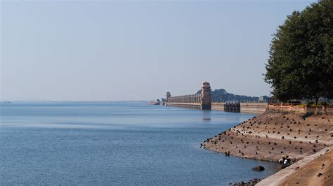 The river is the lifeline to some 4 lakh people in the uttara kannada district and supports the livelihoods of tens of thousands of. Tungabhadra Dam, Hospet - tourmet