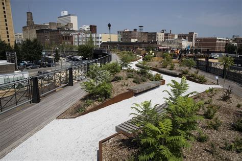 Philadelphias New Rail Park Is The Citys Answer To Manhattans High
