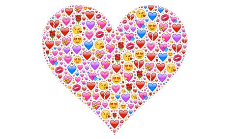 Emoji and smiley faces quickly became popular in japan as rival mobile companies copied the idea of docomo (ntt docomo). 30 Best Heart Text Art Copy Paste Collection - Love Text ...