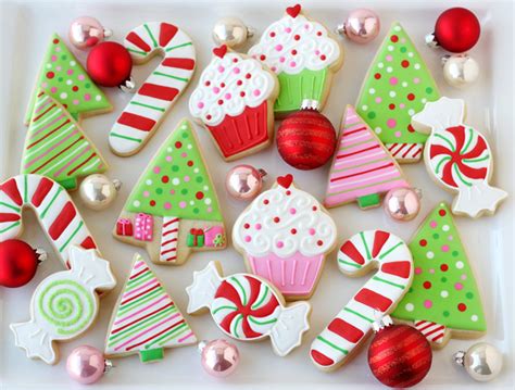 There was a handful of bloggers whose names were mentioned over and over. Decorated Christmas Cookies - Glorious Treats