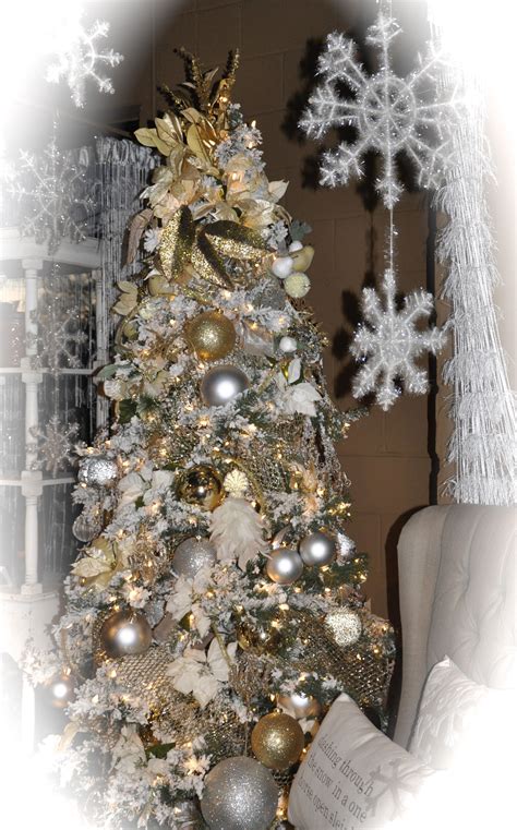 30 Silver And Gold Christmas Tree Decorations