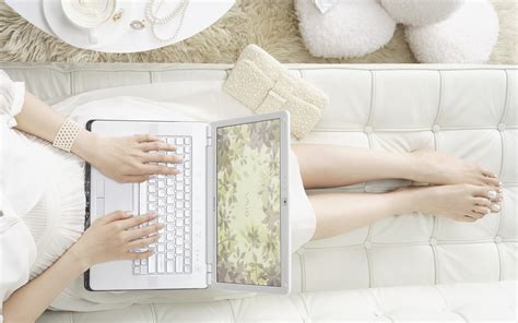 White Laptop Wallpapers And Images Wallpapers Pictures