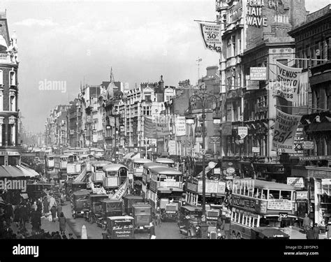East London 1930s Street Black And White Stock Photos And Images Alamy