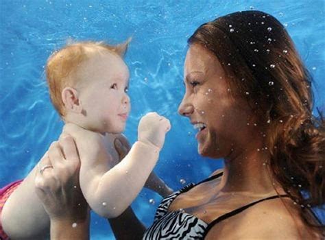 Underwater With Mom Cute Underwater Swimming Pool Bubbles Smile