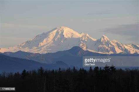 Mt Baker Washington Photos And Premium High Res Pictures Getty Images