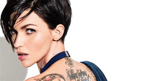 batwoman star ruby rose quits twitter after receiving backlash over her casting as lesbian