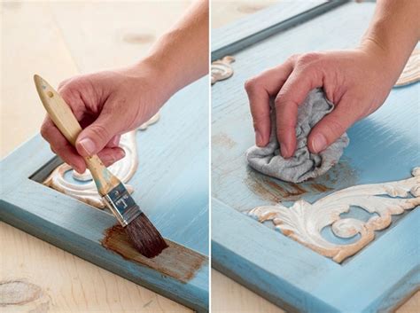 Chalkboards and cork boards are definitely the go to craft that people like to make with old cabinet doors, but there are so many other creative ways that people have used them! DIY kitchen cabinet ideas - 10 easy cabinet door makeovers