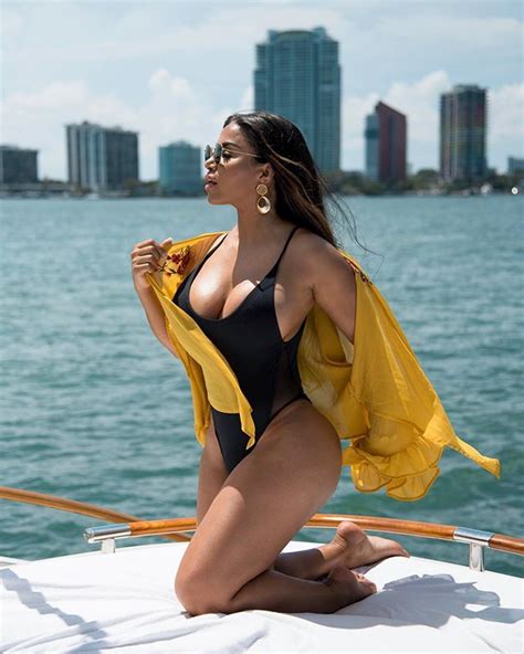 Dolly Castro Chavez missdollycastro Fotografii şi clipuri video