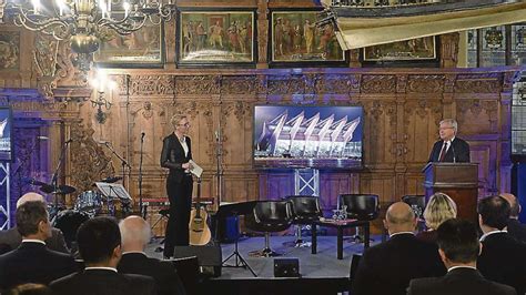 50 Jahre Stadthalle: Festakt im Rathaus mit 300 Gästen | Bremen