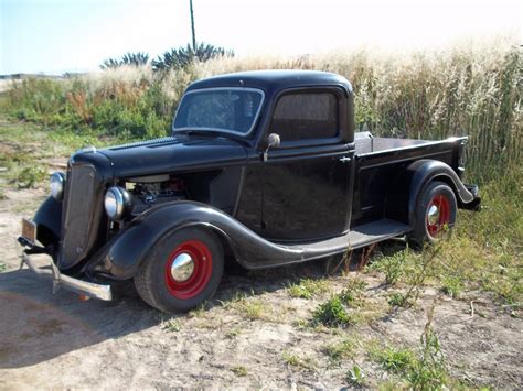 35 Ford 5 Barn Finds