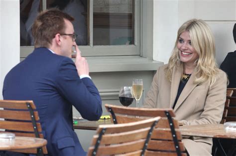 Holly Willoughby And Francis Mirror Online