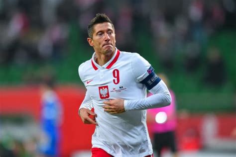 There are two types of substitutions. EURO 2020 Fantasy Football: When and how best to play the Wildcard and Limitless chips - My Blog