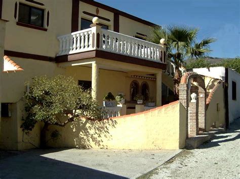 Disfrute de los encantos de la costa de granada en playa de cabria almuñecar. Cabria - Web oficial de turismo de Andalucía