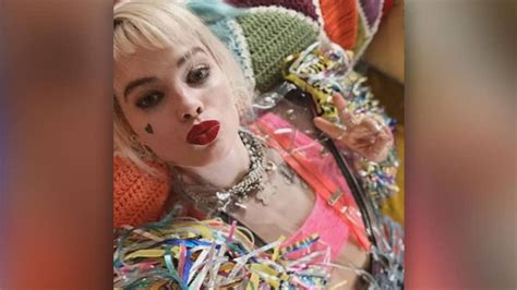Margot Robbie Reveals Harley Quinns New Look In Birds Of Prey Fox News