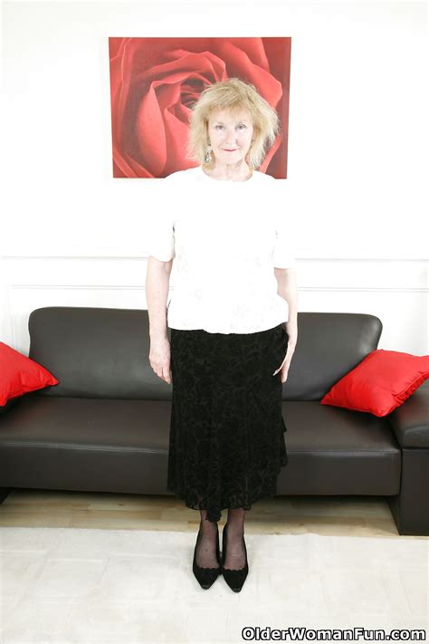 68 year old and british granny pearl from olderwomanfun 16 Фотки