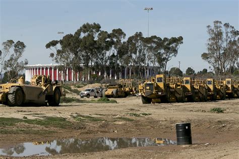 Per henry, the clippers efforts to fast track a new home in inglewood have stalled because the california air resources board does not believe the project meets the necessary newsom considers the new arena an important economic benefit for the l.a. Inglewood residents sue to block Clippers arena - Curbed LA