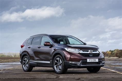 Mitsubishi outlander available in two trims. Best Suv For The Money 2018 - All The Best Cars