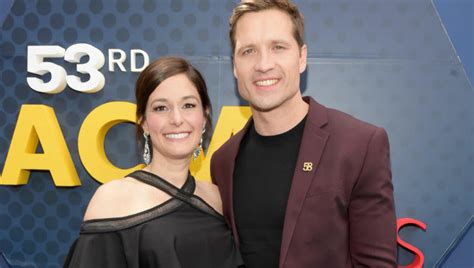 Walker Hayes And Wife Open Up About Newborn Daughters Death Iheart