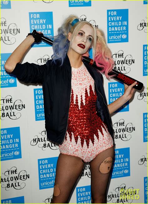 Photo Poppy Delevingne Is Suicide Squads Harley Quinn At Unicef Halloween Ball 12 Photo