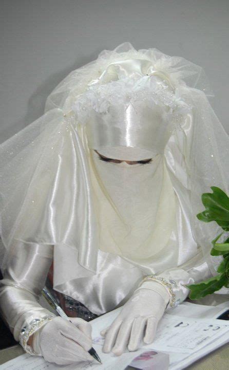 Wedding dresses in nonstandard colors should be tagged using the dress color tags. NIQABI....BRIDE | Burqa Veils | Pinterest | The o'jays ...