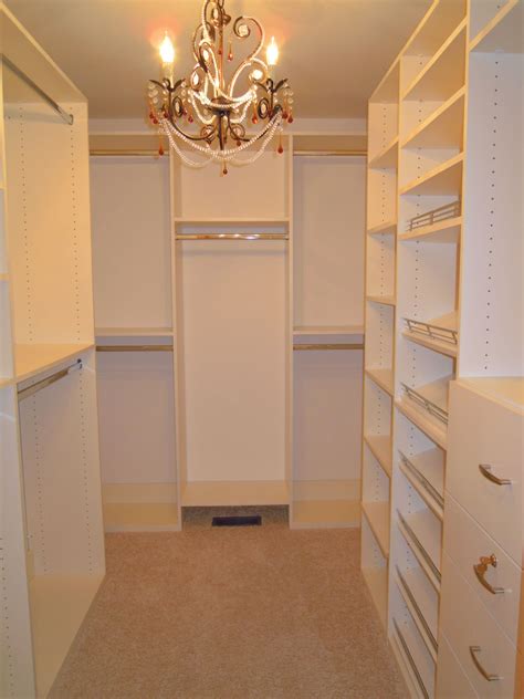 Pictures Of Master Bedroom Closets The Best Way Of Decorating Master