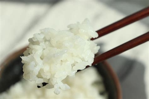 The Secret To Making Rice Fluffy And Chewy Just Soak The Rice In The