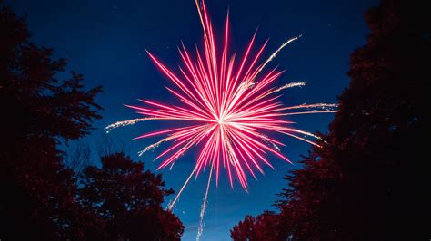 Download Wallpaper 3840x2160 Fireworks Salute Sparks Lake Night 4k