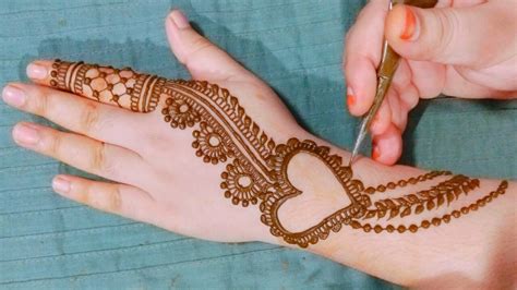 Very Easy Stylish Heart Mehndi Design For Hands Simple Henna Design