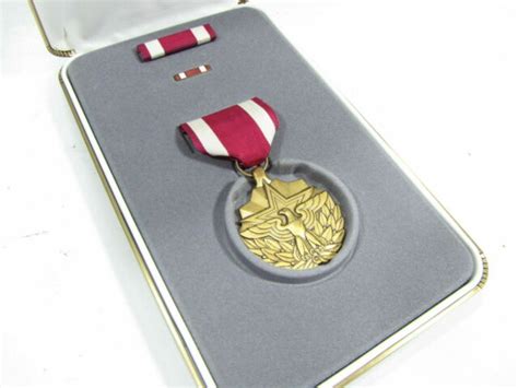 Us Military Meritorious Service Medal Msm Set Lapel Pin Ribbon In Case