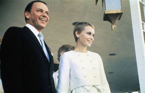 Lovely Photos Of Mia Farrow And Frank Sinatra On Their Wedding Day In 1966 ~ Vintage Everyday