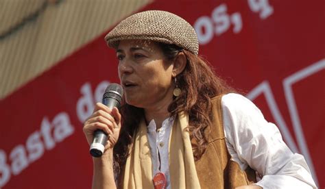 Stream tracks and playlists from esperanza_silva on. Esperanza Silva desesperada: Le robaron tres caballos para ...