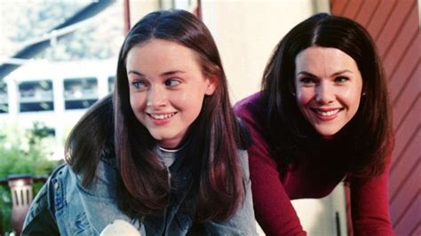20 ‘gilmore Girls Behind The Scenes Facts Thatll Make You Say Oy