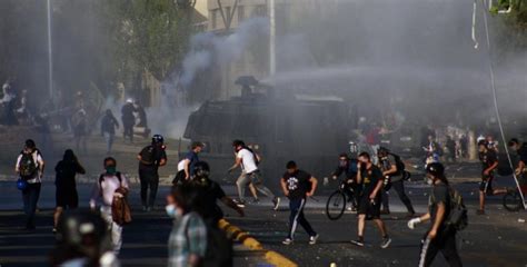 The plaza was inaugurated in 1928, being crowned by a monument made by chilean sculptor virgínio arias and featuring general manuel baquedano, giving the current name to the urban landmark. Balance de Carabineros tras jornada de manifestaciones en ...