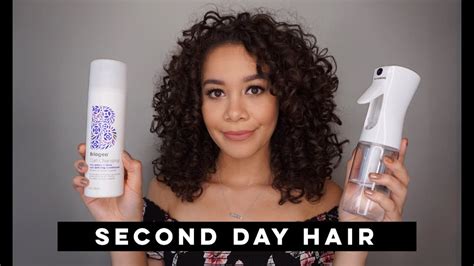 Starting with second day hair (and in my case…just woke up!), i like to give it a shake to loosen it up and untangle. HOW TO REFRESH SECOND DAY HAIR - YouTube