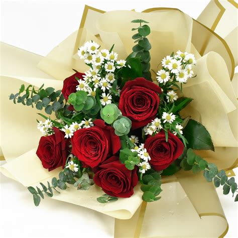 Online Designer Red Roses Bouquet T Delivery In Uae Ferns N Petals