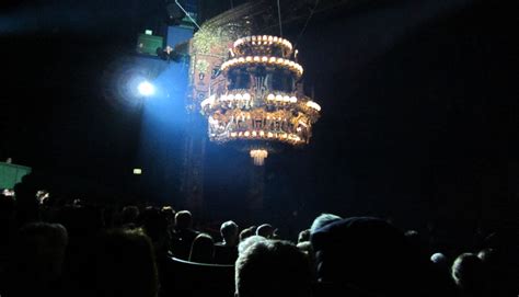 Desde a sua estreia em londres, em 1981, 'cats' esteve. Musical "O Fantasma da Ópera" estreia em Portugal ...