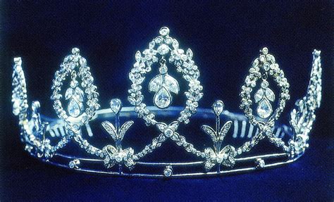 Miss Thailand World 1985 Crown Pageant Crowns Tiaras And Crowns Pageantry Royal Jewels Pomp