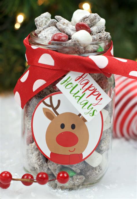 And i love how inexpensive it is to create multiple gifts at once. Neighbor Christmas Gift Ideas - Eighteen25