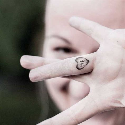 30 Elegant Finger Tattoos For Women Tattooblend