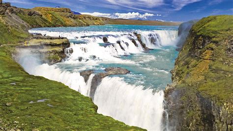 Throughout the ages, the landscape has been shaped by glaciers. Island - Rundreise ab/an Reykjavík in Mittelklassehotels ...