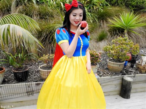 Kay Cake Beauty Halloween 2017 ♡ Snow White Inspired Makeup And Costume