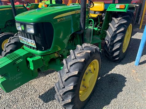 John Deere 5075e 4x4 Agricultural Tractors Equipment Brdienste