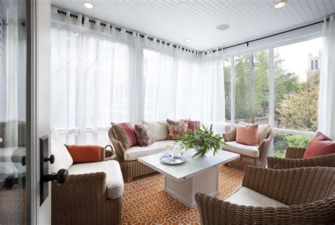 Gorgeous 25 Bright Sunroom Ideas For Your Home 25
