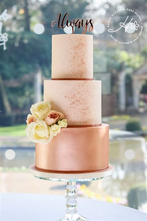 Metallic Wedding Cake Details For Designs That Stand Out