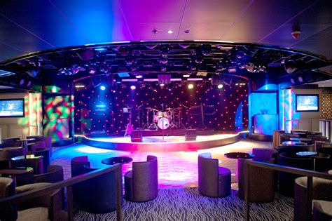 The Live Lounge On Board Entertainment Pando Cruises