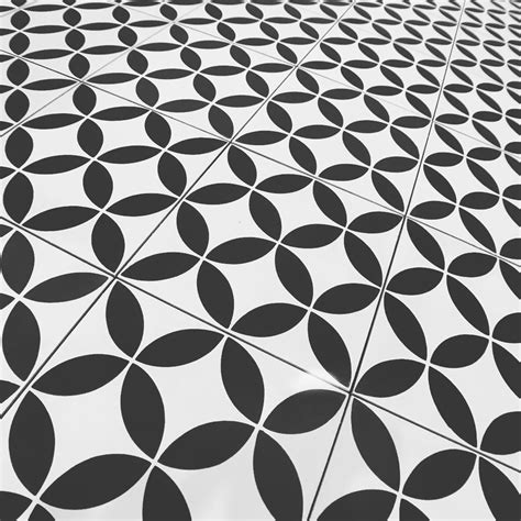 Handmade Encaustic Cement Tiles Circulos Black Encaustic Cement Tile