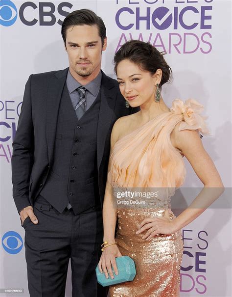 Actors Jay Ryan And Kristin Kreuk Arrive At The 2013 Peoples Choice News Photo Getty Images