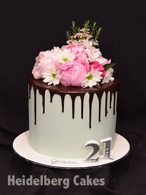 Op is also kinda weird for having his parents writing japanese on his birthday cake. Girls Cake 18th and 21st 25 - Chocolate Dripcake ...